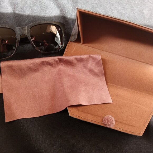 Hugo Boss By Carrera 5161 10 Vintage Sunglasses – Ed & Sarna  New Vintage Hugo Boss sunglasses complete set